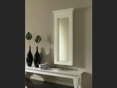 Specchio con capitello con cornice in legno laccato bianco di Stones