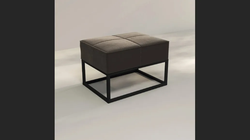 Tavolino pouf Battista in tessuto imbottito con base in metallo di Fratelli Mirandola
