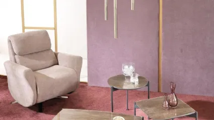 Tavolino Umbi in vetro materico con fondo in MDF verniciato e base in metallo di Stones