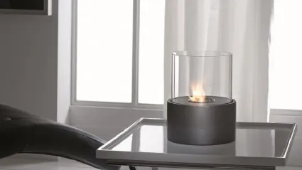 Biocamino lanterna da tavolo Duecilindri in metallo verniciato e vetro temperato di Stones