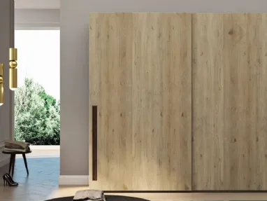 Armadio in legno di rovere con ante scorrevoli Island di Fratelli Mirandola