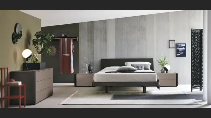 Letto con testiera Clio in legno rovere moka di Tomasella