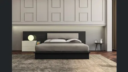 Letto con testiera alta in rovere Essential di Fratelli Mirandola