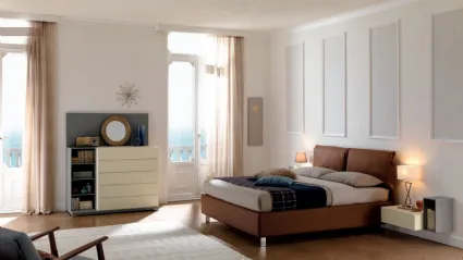Letto in ecopelle con testiera imbottita NC109 di Moretti Compact