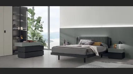 Letto con testiera rivestita in ecopelle Roxy di Tomasella