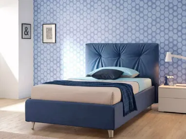 Letto in tessuto trapuntato con testiera a una piazza e mezza SC212 di Moretti Compact