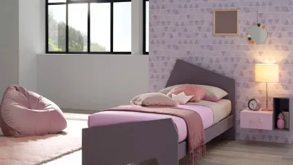 Letto singolo con testiera e pediera asimmetriche in laccato Mora SC110 di Moretti Compact