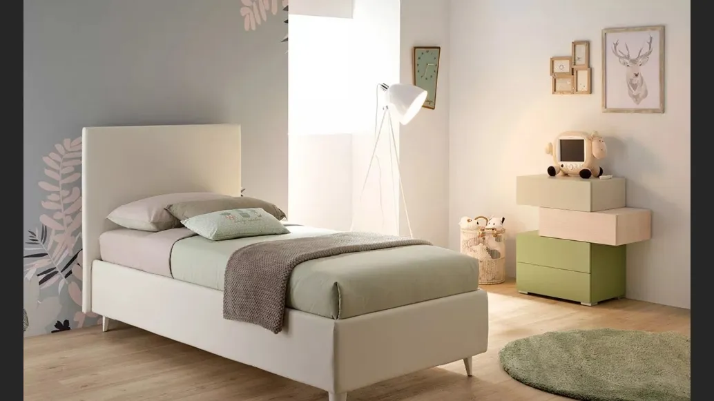 Letto singolo semplice ed elegante in ecopelle con testiera squadrata SC206 di Moretti Compact
