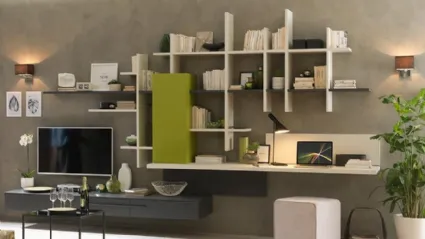 Libreria sospesa in melaminico Quarzo e laccato LV119 di Moretti Compact
