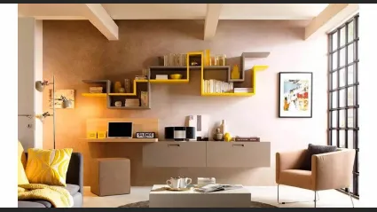 Parete con pensili sospesi, piano con pannello posteriore in olmo LV113 di Moretti Compact