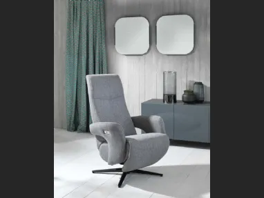 Poltrona relax Z001 in tessuto con base in metallo di Stones