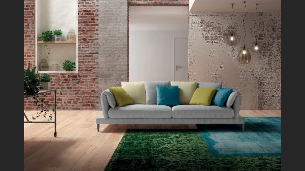 Divano lineare moderno in tessuto Upper Twist di Samoa