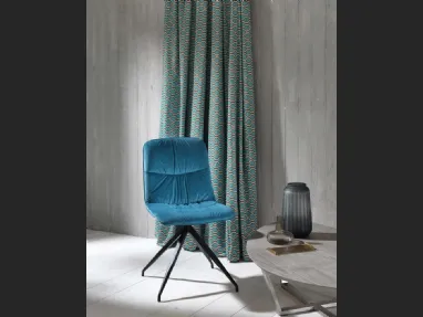 Sedia moderna in tessuto color petrolio e gambe in metallo Alba di Stones
