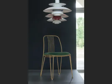 Sedia Granada con struttura in metallo verniciato e seduta imbottita e rivestita in morbida microfibra effetto velluto di Target Point