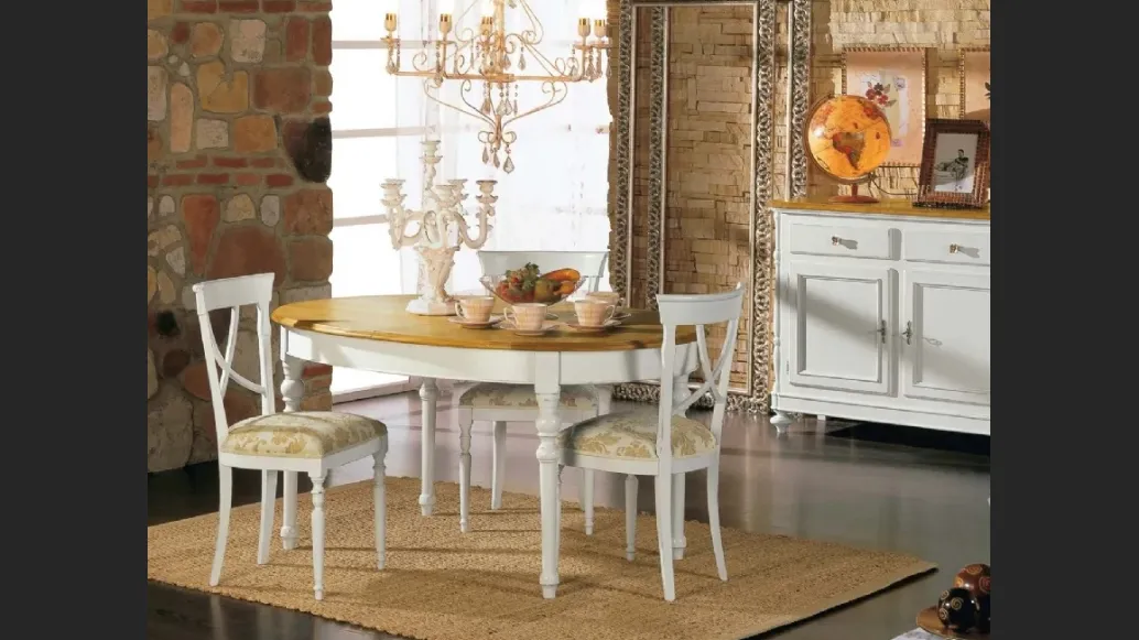 Sedia Provenzale in legno laccato bianco con seduta in tessuto imbottito di Fratelli Mirandola