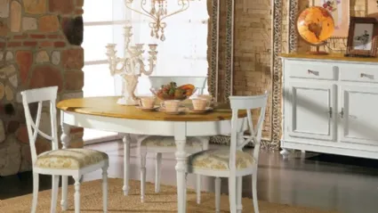 Sedia Provenzale 774 in legno laccato bianco con seduta in tessuto imbottito di Fratelli Mirandola