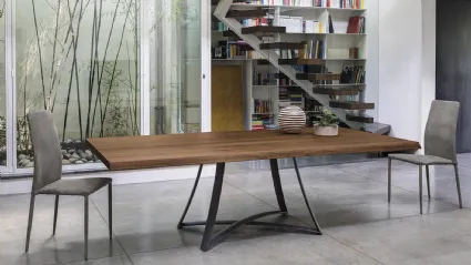 Tavolo Big Bang in legno di Ingenia