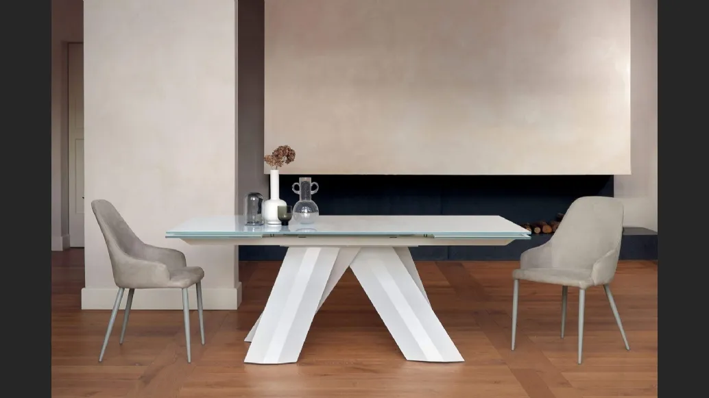 Tavolo allungabile Twist con piano in cristallo di Ingenia