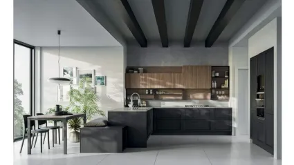 Cucina con penisola Noah Composizione 02 in legno laccato di Prima Cucine